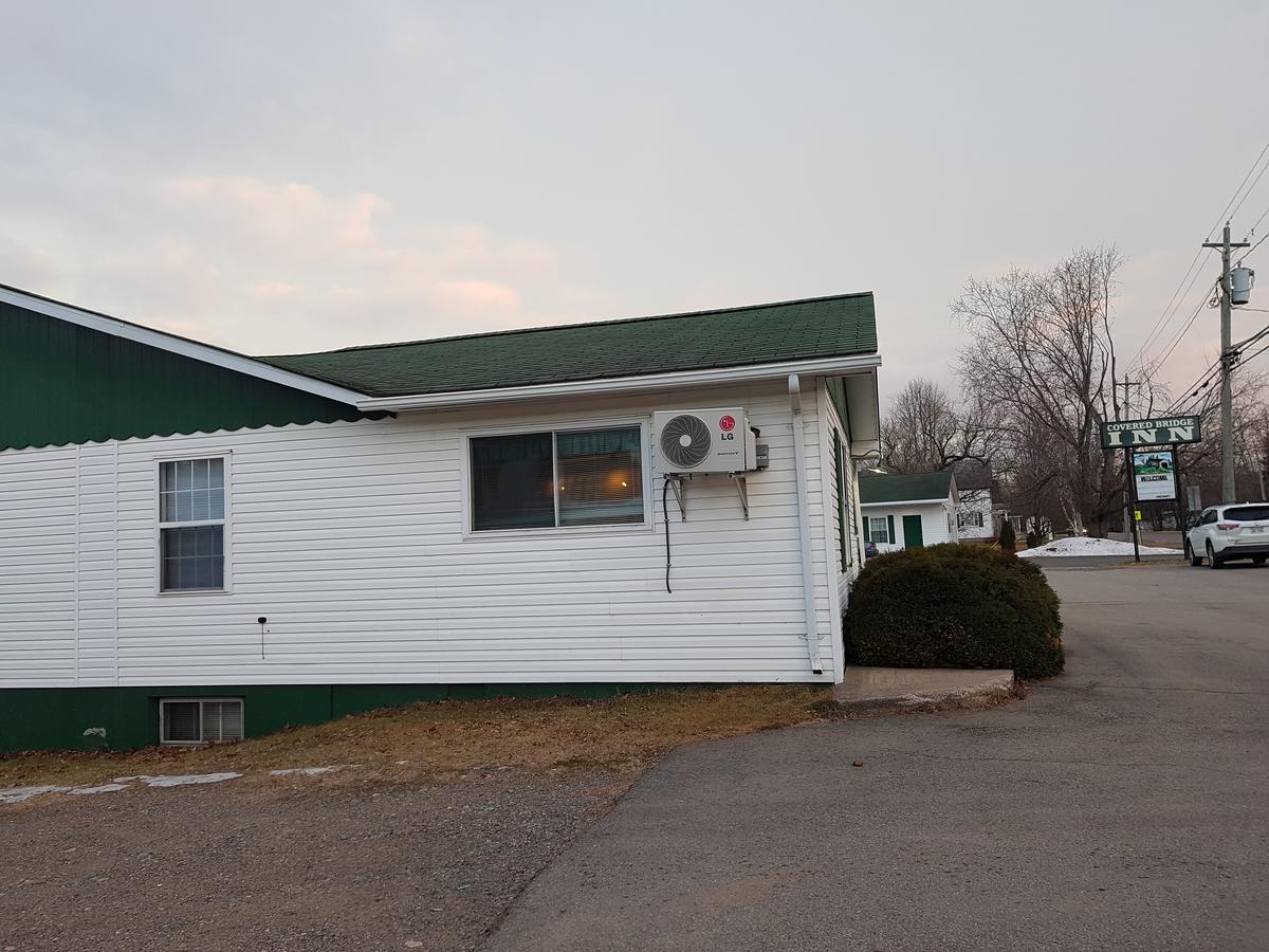 Covered Bridge Inn & Suites Sussex Exterior foto