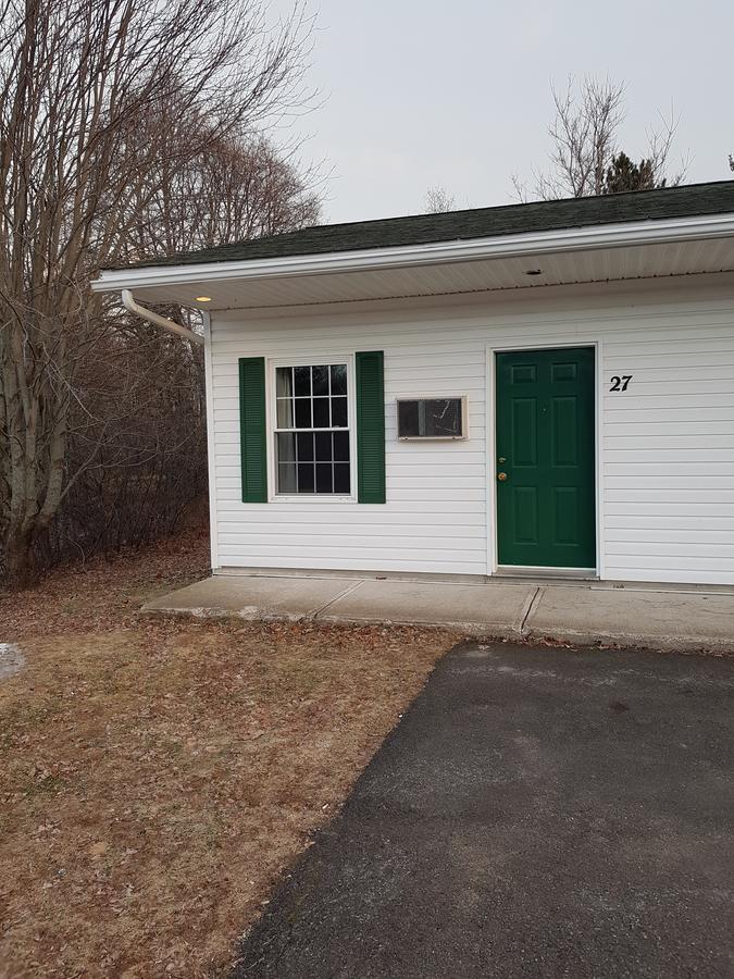 Covered Bridge Inn & Suites Sussex Exterior foto